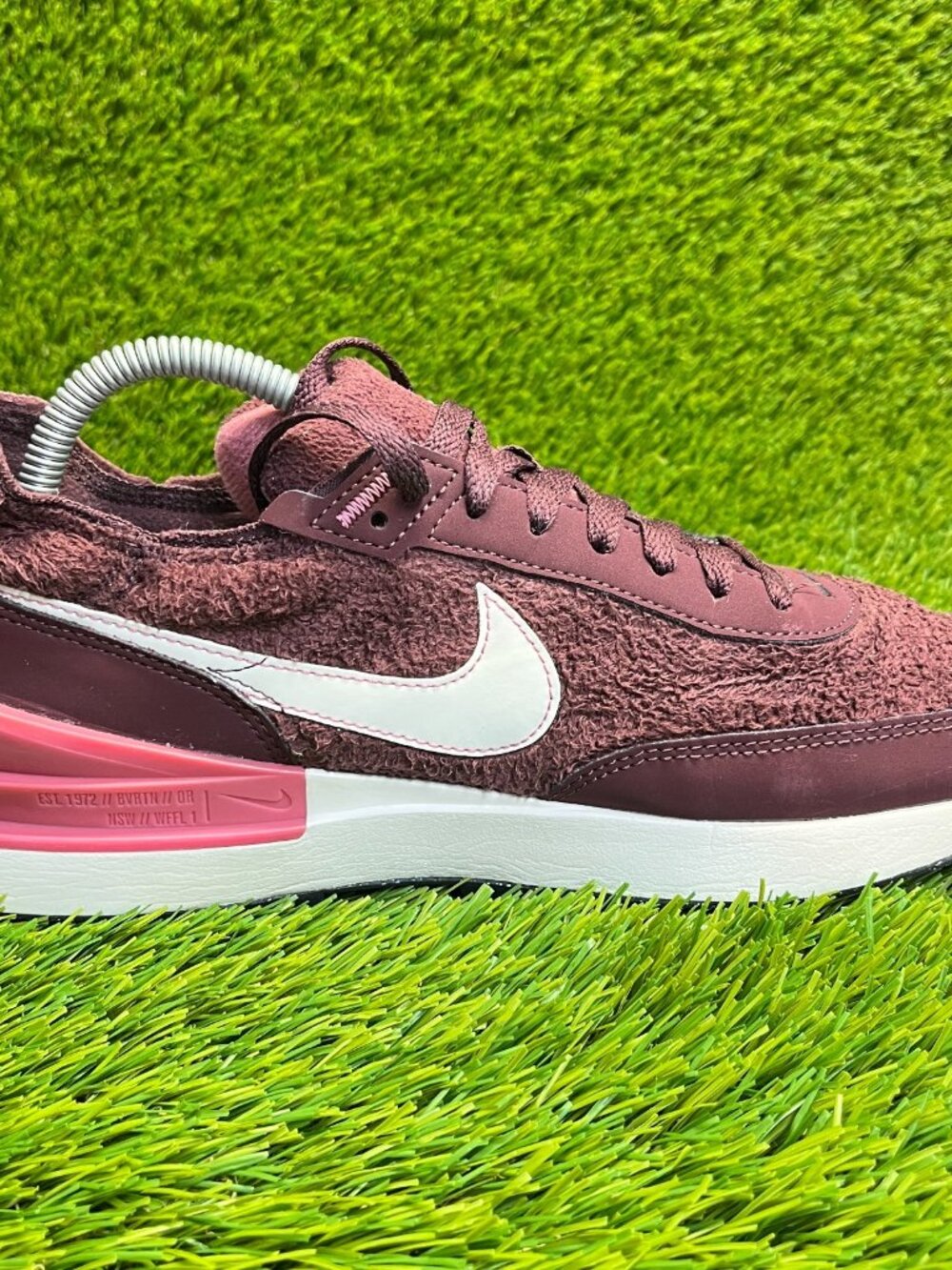 Nike Waffle One SE Burgundy Crush Womens Size 10.5 Athletic Shoes Sneakers - Picture 4 of 11